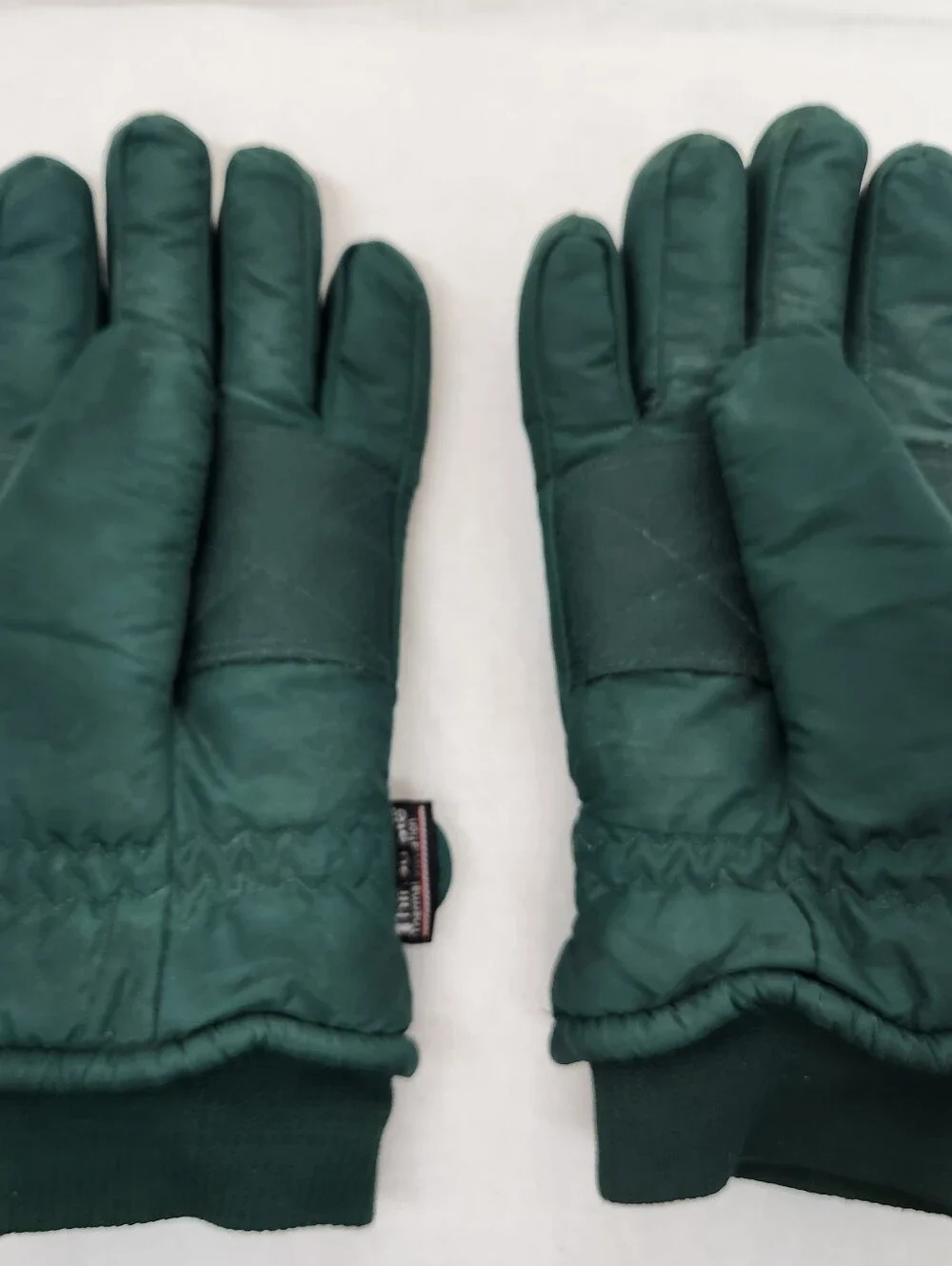 3M Thinsulate Youth 12-18 Green Winter Outdoor Warm Gloves